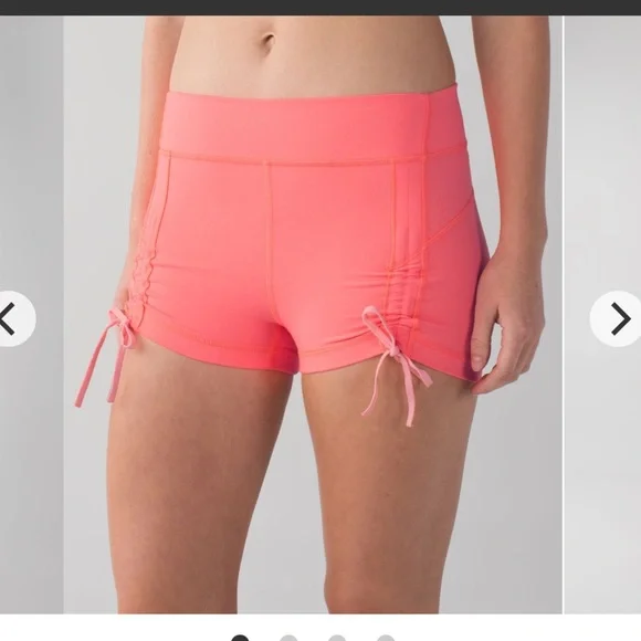 Lululemon Athletica Liberty Short in grapefruit/bleached coral color , XS or 2 - Picture 6 of 6